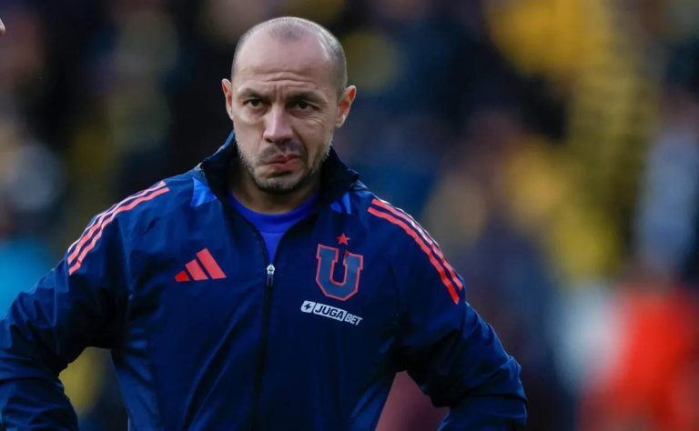 Universidad de Chile enfrenta un desafío crítico en la temporada 2025: busca solución ante racha sin victorias bajo la dirección de Gustavo Álvarez 2025-06-17T17:26:56.000Z.jpg