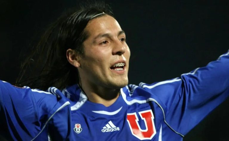 Universidad de Chile busca reforzar el mediocampo en el mercado de fichajes con el consejo de Hugo Droguett para la temporada 2025 2025-06-17T22:41:05.000Z.jpg
