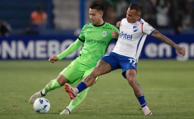 Eduardo Vargas en la Mira de Universidad de Chile: ¿El Delantero Chileno Regresará a Su Antiguo Club? 2025-06-21T16:22:37.000Z.jpg