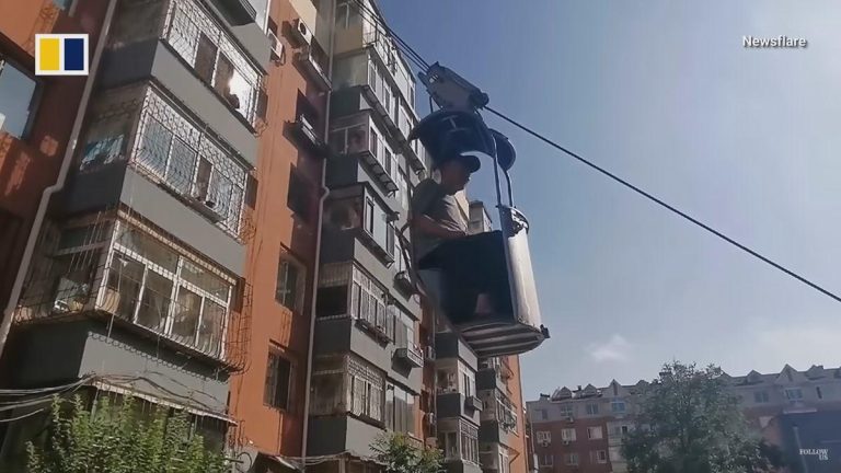Innovador Anciano Chino Construye Teleférico Casero ante la Falta de Ascensor: Un Ejemplo de Soluciones de Movilidad para Mayores 2025-06-22T06:09:55.000Z.jpg
