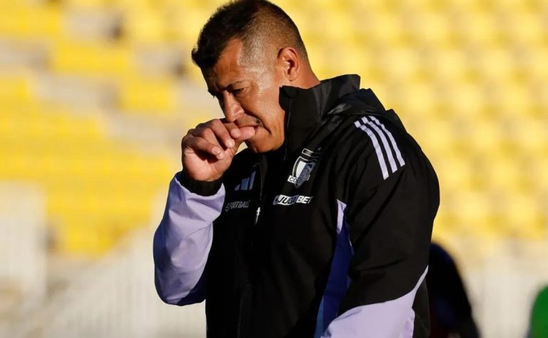Luis Zubeldía Posible Regreso a Colo Colo: Jorge Almirón en Riesgo Tras Resultados Negativos 2025-06-24T16:23:38.000Z.jpg