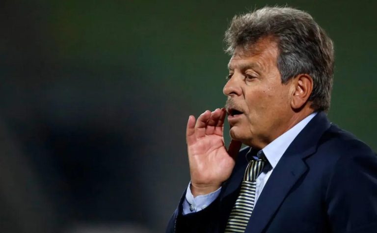Jorge ‘Peineta’ Garcés conmueve al mundo del fútbol chileno con un emotivo gesto hacia joven hincha de Colo Colo en la isla Juan Fernández 2025-06-29T13:02:28.000Z.jpg