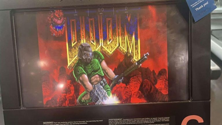 Doom llega a los gimnasios: el clásico videojuego revoluciona las bicicletas elípticas para una experiencia de fitness innovadora 2025-06-30T18:28:48.000Z.jpg