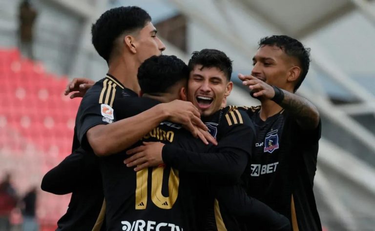Colo Colo busca asegurar el futuro de Alexander Oroz con renovación contractual en medio de cruciales encuentros de campeonato 2025-07-01T10:57:38.000Z.jpg