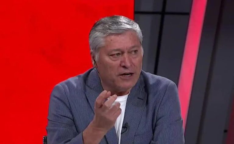 Preparativos Clásico Colo Colo: Preocupación por Estado Físico de Claudio Aquino y Ausencia de Vidal Ante Cruciales Duelos 2025-07-01T12:27:10.000Z.jpg