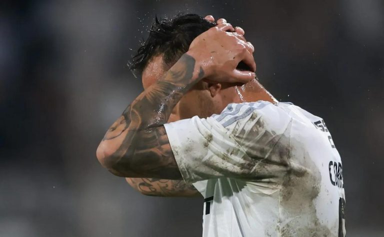 Colo Colo enfrenta desafíos cruciales en la Liga 2025: bajas y posibles ausencias en clásicos contra Universidad Católica y Universidad de Chile 2025-07-01T22:05:34.000Z.jpg