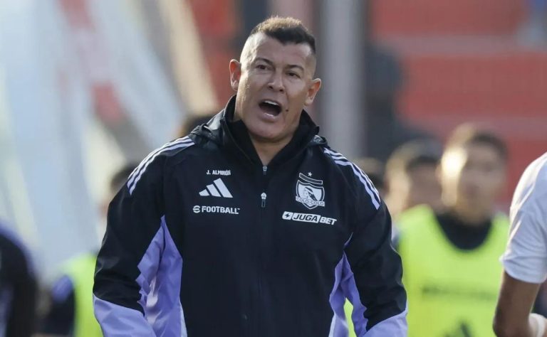 Jorge Almirón en la cuerda floja: Colo Colo enfrenta récords negativos tras caída ante Universidad Católica 2025-07-07T02:06:23.000Z.jpg