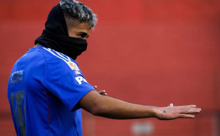 Universidad de Chile Ajusta su Estrategia: Reto del Superclásico contra Colo Colo con Cambios en el Once Titular y Preparativos Clave 2025-07-08T17:35:05.000Z.jpg