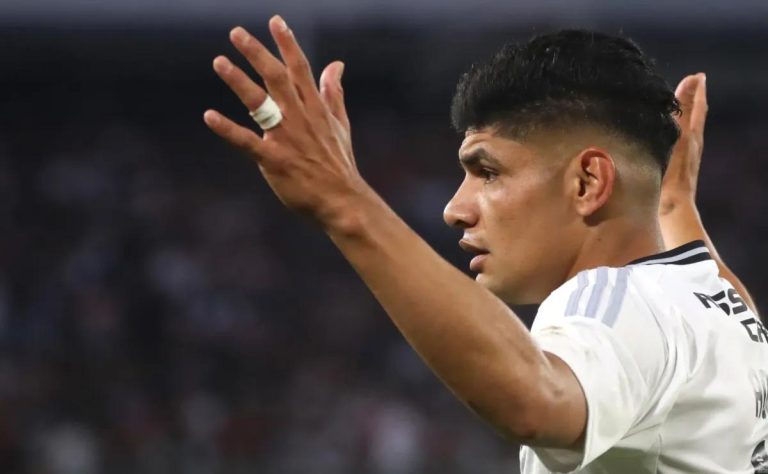 Claudio Aquino admite deuda con Colo Colo y se alista para debut en el Superclásico contra Universidad de Chile 2025-07-09T21:36:11.000Z.jpg