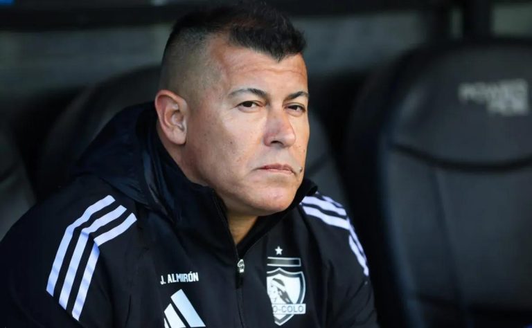 Colo Colo se enfrenta a Universidad de Chile en el Superclásico sin Mauricio Isla, la clave para Almirón en el crucial duelo del Campeonato Nacional 2025 2025-07-11T17:08:00.000Z.jpg