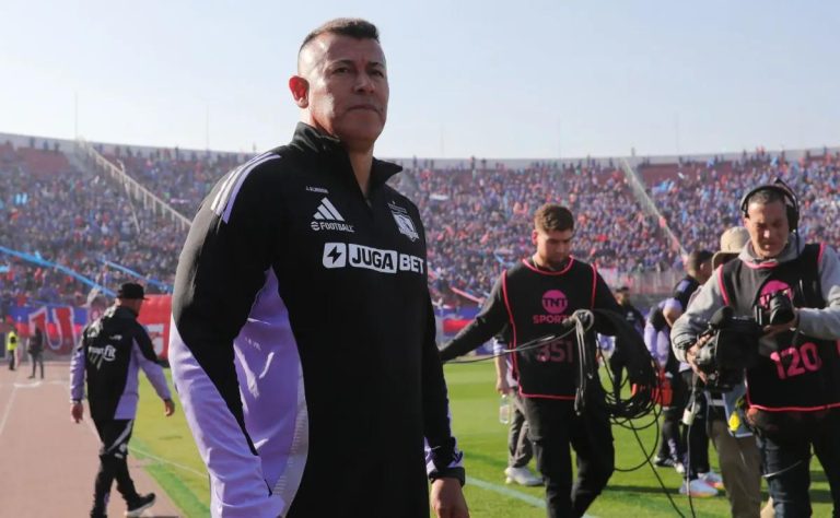 Polémica derrota de Colo Colo ante Universidad de Chile: arbitraje cuestionado tras expulsiones clave en el Estadio Nacional 2025-07-12T22:36:51.000Z.jpg