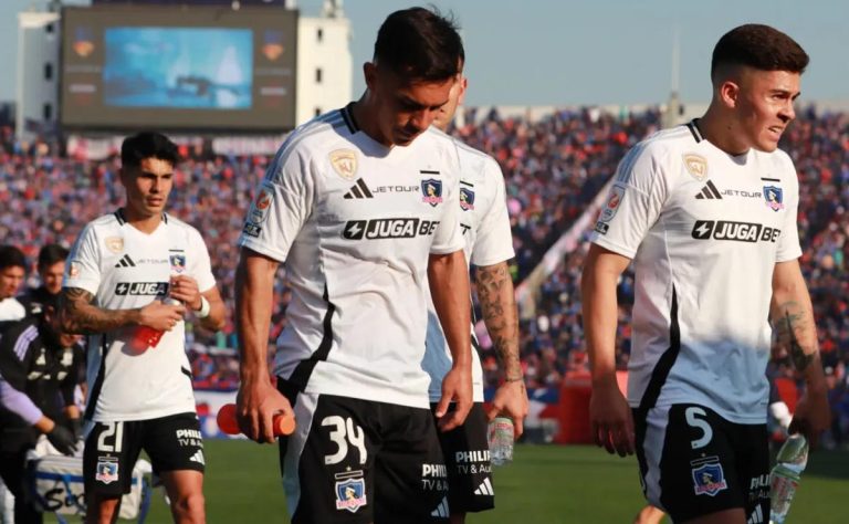 Crisis en Colo Colo: Fractura en el Vestuario Acentúa División entre Jugadores Chilenos y Argentinos bajo el Mando de Jorge Almirón 2025-07-13T00:31:00.000Z.jpg