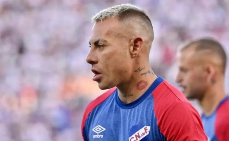 Eduardo Vargas y su Frustrado Retorno a Universidad de Chile: La Desilusión de un Fichaje que Nunca Fue 2025-07-15T12:23:18.000Z.jpg