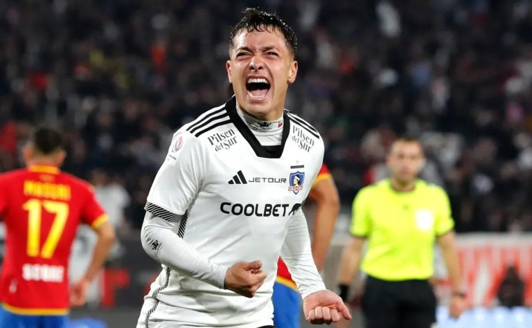 “Cristián Zavala Enfrenta Futuro Incierto en Colo Colo: Conflictos y Cesión a la Vista en el Campeonato Nacional 2025” 2025-07-15T20:03:49.000Z.jpg