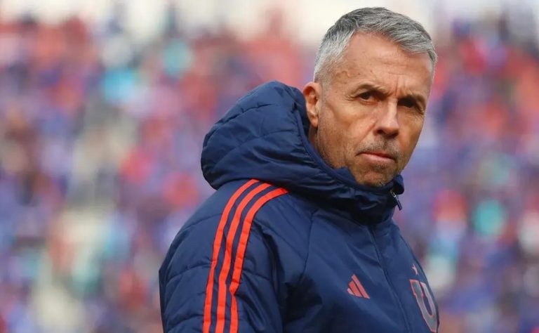 Universidad de Chile enfrenta a Guaraní en Copa Sudamericana: Estrategias de Gustavo Álvarez para superar el desafío y evitar expulsiones 2025-07-16T16:33:25.000Z.jpg