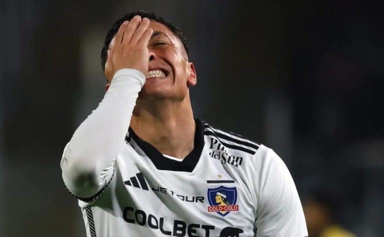 Colo Colo en Crisis 2025: Eliminación de Copas y Futuro Incierto de Cristián Zavala Agitan el Estadio Monumental 2025-07-17T12:01:43.000Z.jpg