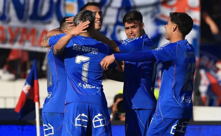 Universidad de Chile estrena camiseta con parche de campeón de la Copa Sudamericana en emocionante encuentro contra Guaraní 2025-07-17T16:47:22.000Z.jpg