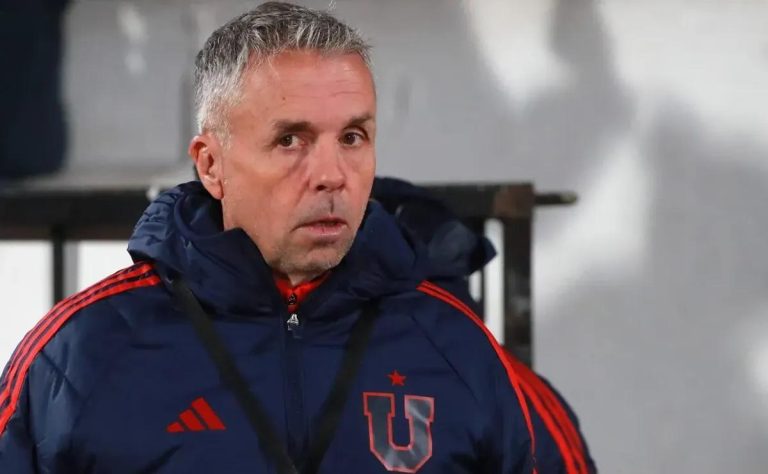 Universidad de Chile arrolla 5-0 a Guaraní en la Copa Sudamericana y su entrenador Gustavo Álvarez pide refuerzos esenciales 2025-07-18T11:12:08.000Z.jpg
