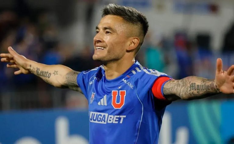 Charles Aránguiz brilla como capitán titular y fanático en la goleada histórica de Universidad de Chile en la Copa Sudamericana 2025-07-18T17:13:00.000Z.jpg