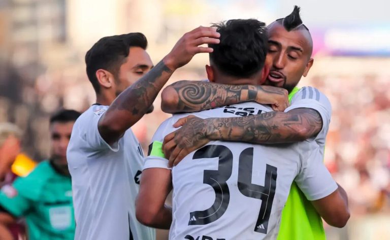 Colo Colo Busca la Remontada Perfecta en la Segunda Rueda de la Liga de Primera: La Confianza de Arturo Vidal Impulsa al Equipo Hacia Nuevas Victorias 2025-07-20T00:37:06.000Z.jpg