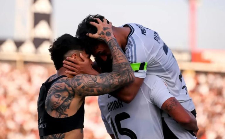 Vicente Pizarro Lidera el Regreso Triunfal de Colo Colo en el Campeonato Nacional 2025 con Doble Goleador Ante Deportes La Serena 2025-07-20T15:31:17.000Z.jpg