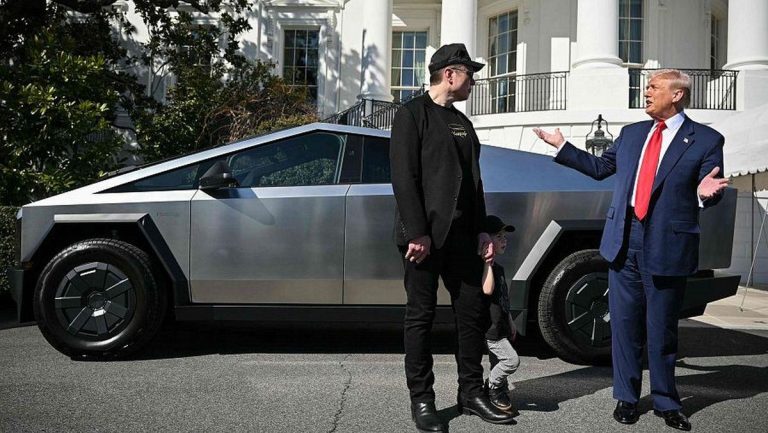 Aranceles al Grafito: Duro Golpe para la Industria de Baterías y Coches Eléctricos en EE. UU. 2025-07-20T17:34:49.000Z.jpg