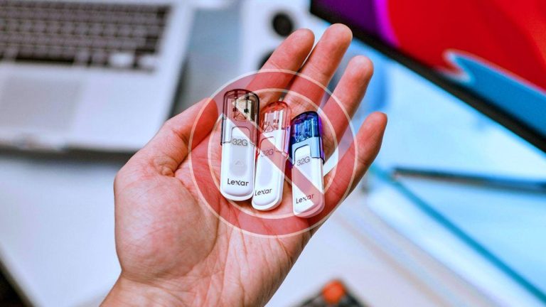 Pendrives: Imprescindibles en la Era Digital y Cómo Protegerte de los Riesgos de USB Maliciosos 2025-07-21T03:30:07.000Z.jpg