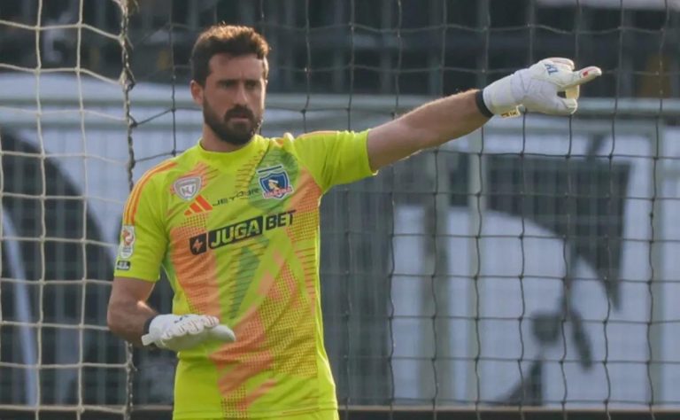 Colo Colo enfrenta difícil derrota ante Real Valladolid: lesión de Fernando de Paul y debut de Eduardo Villanueva marcan el amistoso en Viña del Mar 2025-07-24T11:28:18.000Z.jpg