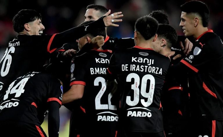 Universidad de Chile se enfrenta a Independiente de Avellaneda en un duelo clave de la Copa Sudamericana: El desafío del Romántico Viajero por la gloria continental 2025-07-25T18:21:49.000Z.jpg