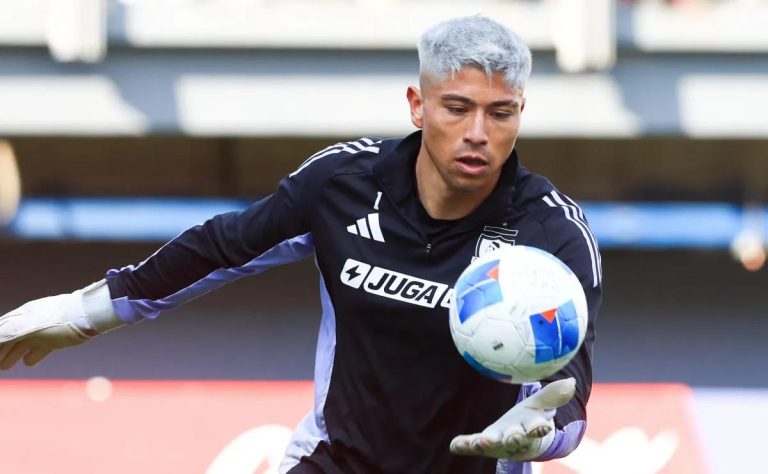 Brayan Cortés: Colo Colo en Dilema ante la Oferta de Peñarol mientras el Futuro del Arquero Chileno Pende de un Hilo 2025-07-25T21:50:05.000Z.jpg