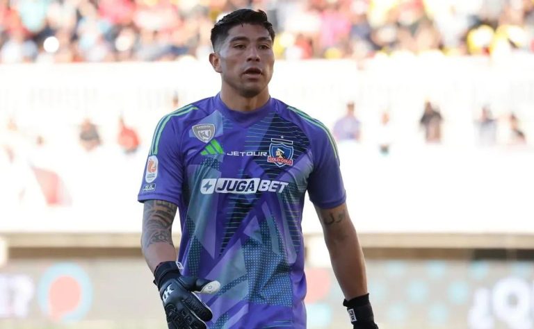Peñarol da ultimátum a Colo Colo por el traspaso del arquero Brayan Cortés 2025-07-31T18:52:39.000Z.jpg