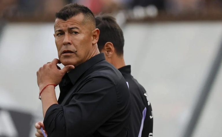 Aníbal Mosa confirma que la salida de Jorge Almirón en Colo Colo se posterga 2025-08-18T16:28:46.000Z.jpg