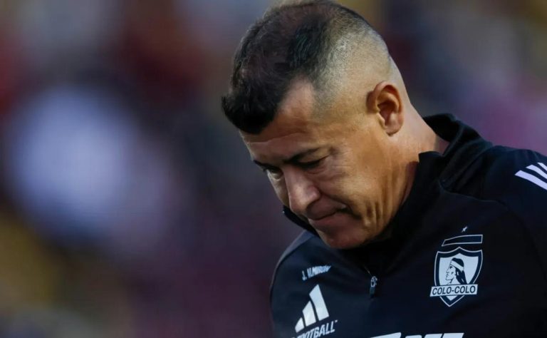 Colo Colo despide a Jorge Almirón tras goleada en Estadio Monumental 2025-08-20T22:31:11.000Z.jpg