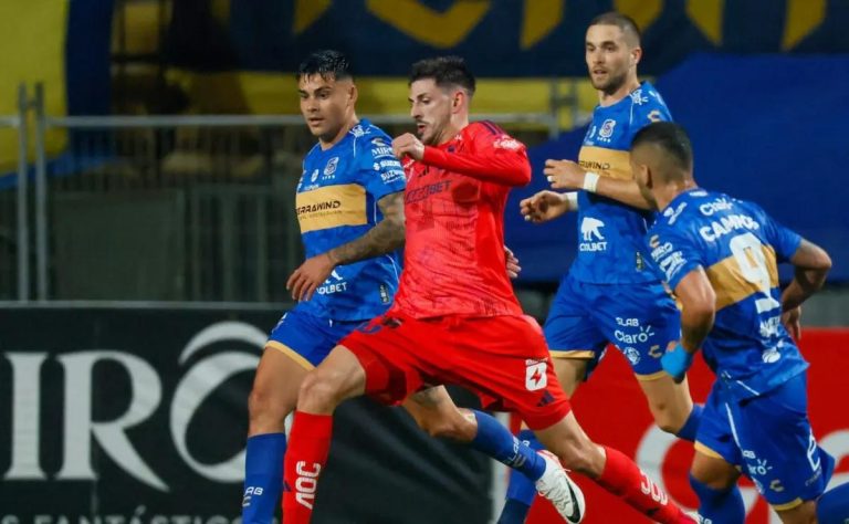 Universidad de Chile pide reprogramación y no juega ante Everton tras agresión 2025-08-24T17:02:10.000Z.jpg