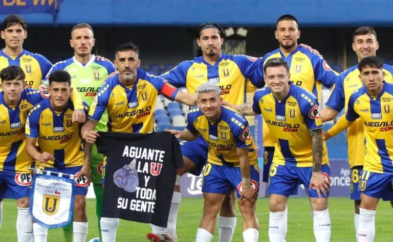 Osvaldo González muestra apoyo a hinchada de Universidad de Chile 2025-08-24T22:59:09.000Z.jpg