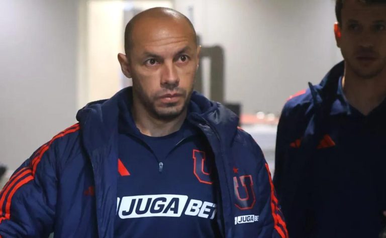 Marcelo Díaz: plantel azul de Universidad de Chile mantiene foco en lo deportivo 2025-08-26T16:28:35.000Z.jpg