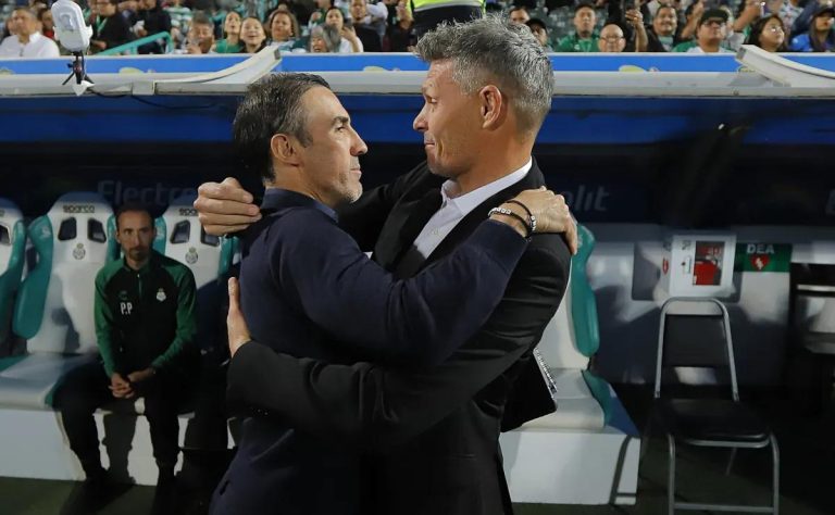 Dirigencia de Colo Colo define hoy al nuevo técnico del Cacique en Monumental 2025-08-27T11:32:36.000Z.jpg