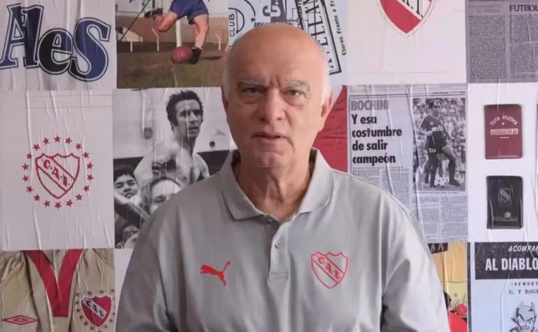 La U debe identificar a hinchada azul tras violencia, dice Coke Hevia 2025-08-27T18:51:38.000Z.jpg