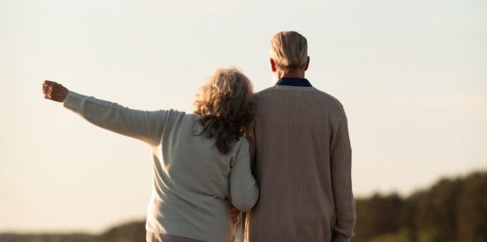 Personas mayores en Chile: pasaron agosto entre soledad y abandono