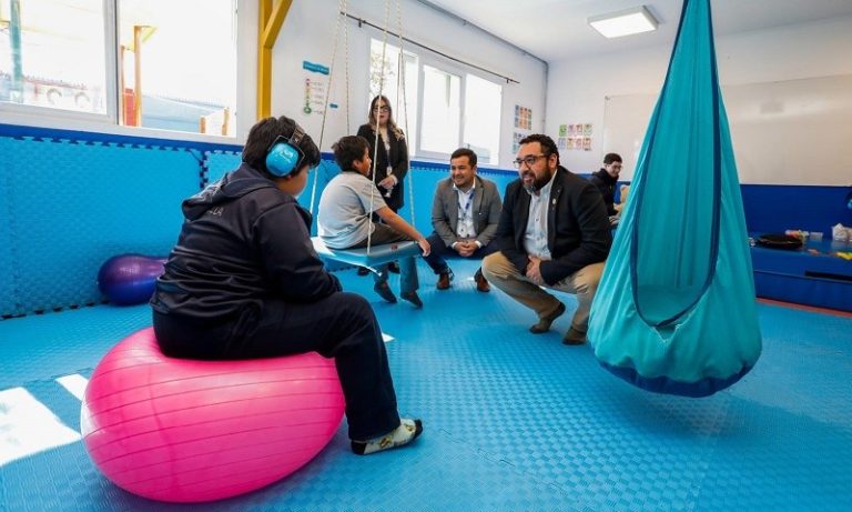 Ministerio de Educación impulsa aulas sensoriales en Puente Alto para estudiantes neurodivergentes