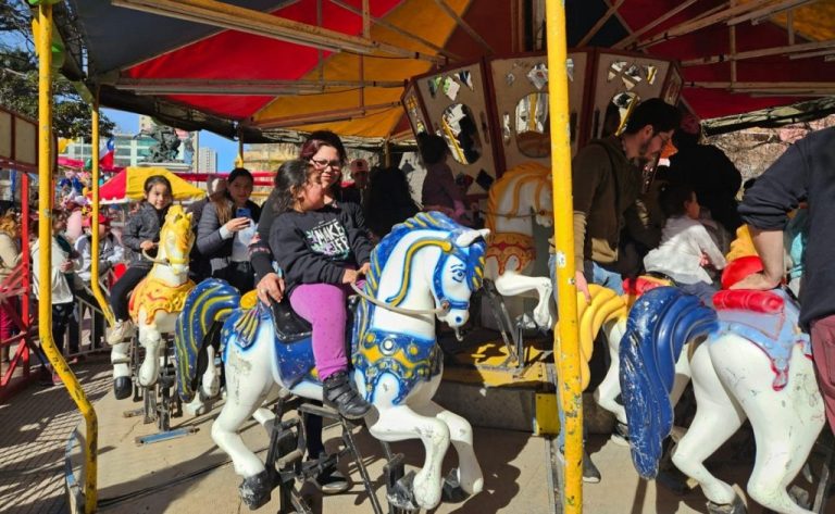 Pirque celebra el Día de la Niñez con feria de emprendedoras locales