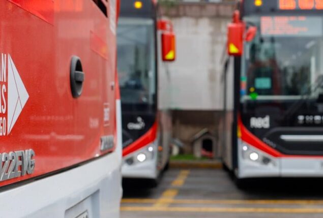Cinco recorridos de buses en La Florida cambian a electromovilidad desde agosto