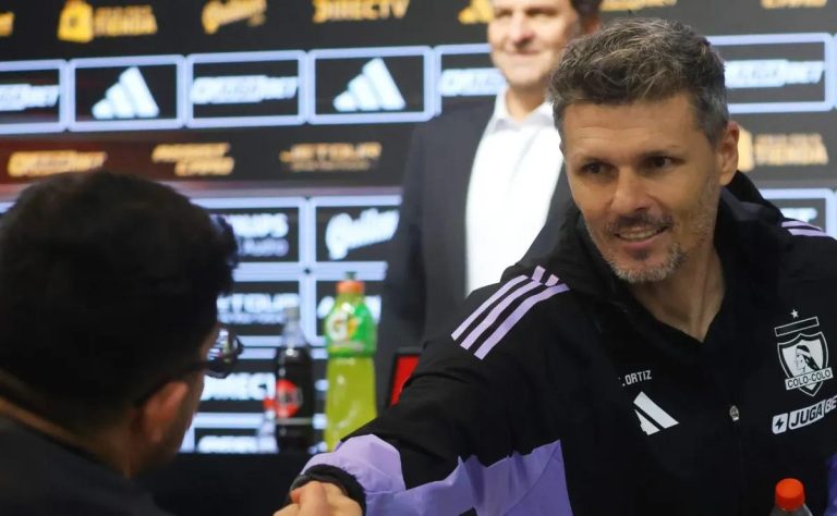 Fernando Ortiz inicia su era en Colo Colo y genera críticas en el fútbol chileno 2025-09-01T23:39:16.000Z.jpg