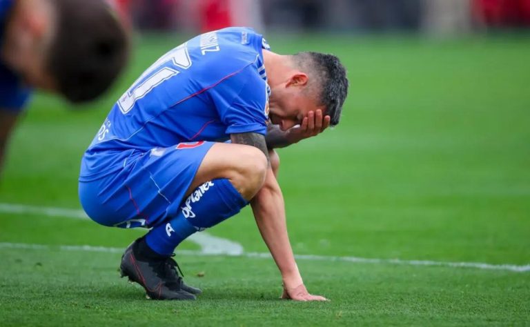 La U cae 1-0 ante Colo Colo y Puyol dice que plantel azul peligra 2025-09-02T11:36:56.000Z.jpg