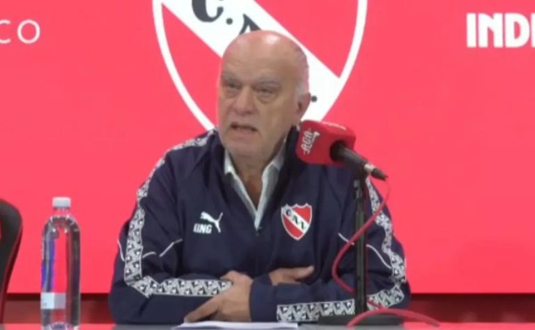 La U y plantel azul esperan fallo de Conmebol tras suspensión ante Independiente 2025-09-04T00:01:17.000Z.jpg