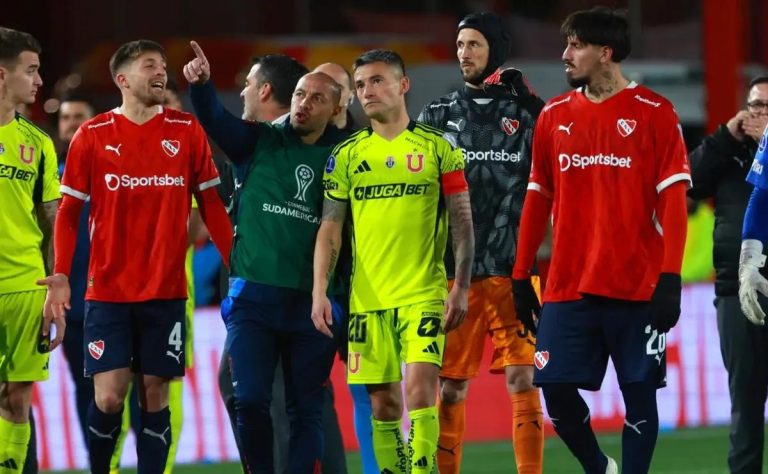 La U avanza a cuartos de la Copa Sudamericana tras eliminación de Independiente 2025-09-06T00:11:08.000Z.jpg