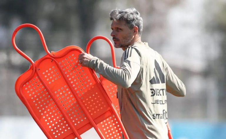 Fernando Ortiz pondrá a prueba al plantel albo de Colo Colo en el Monumental 2025-09-06T01:37:52.000Z.jpg