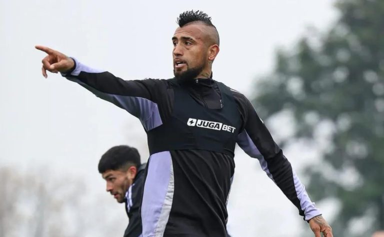 Fernando Ortiz debuta con triunfo en amistosos del Colo Colo en Monumental 2025-09-06T21:26:28.000Z.jpg