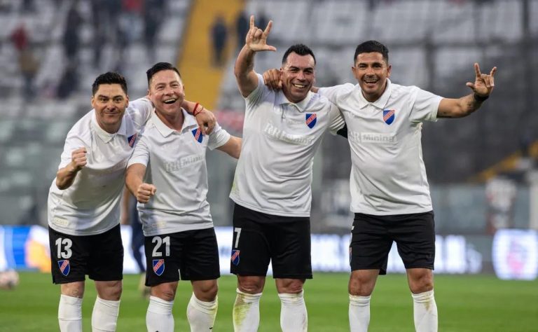Cacique Colo Colo vence 2-1 a Alianza y cierra gira en el Monumental 2025-09-07T01:02:06.000Z.jpg