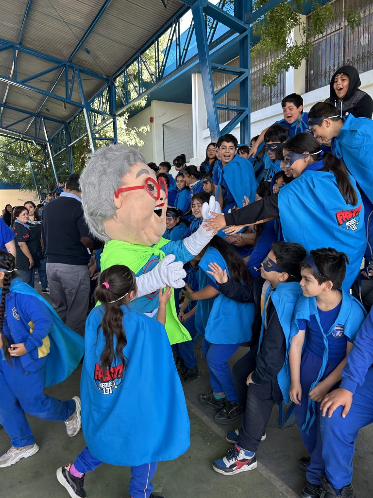 Puente Alto construye un futuro más seguro: 1800 niños y niñas que podrían salvar la vida de sus abuelas y abuelos ante un ACV